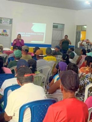 Visando conscientizar e proteger a população idosa de Amaturá, o Ministério Público do Estado do Amazonas (MPAM) realizou, na última quinta-feira (22), um evento no Centro de Referência de Assistência Social (Cras). A atividade foi conduzida pela promotoria de Justiça local e teve como destaque o lançamento de uma cartilha informativa sobre os direitos da pessoa idosa e as diferentes formas de violência, especialmente a financeira.