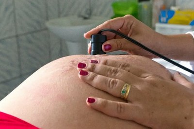 O Ministério Público Federal (MPF) expediu recomendação para que a Assembleia Legislativa do Estado do Amazonas (Aleam) e o Governo do Estado do Amazonas adotem medidas para evitar restrições ao aborto legal. O MPF destaca que a negativa de realização do procedimento legal e seguro, além de ferir o direito à saúde da mulher, configura preconceito em decorrência de gênero e ato de violência contra a mulher, atingindo de forma desproporcional, principalmente, aquelas em condições de vulnerabilidade econômica e social.