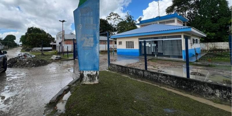 Garantir melhores condições operacionais para os agentes da 49ª Delegacia Interativa de Polícia Civil (DIP) do município. Este é o objetivo do Ministério Público do Amazonas (MPAM), via Promotoria de Justiça de Amaturá, com a Recomendação nº 003/2025, que propõe a realização de um levantamento técnico e a destinação de armamentos mais adequados para a atuação da unidade.