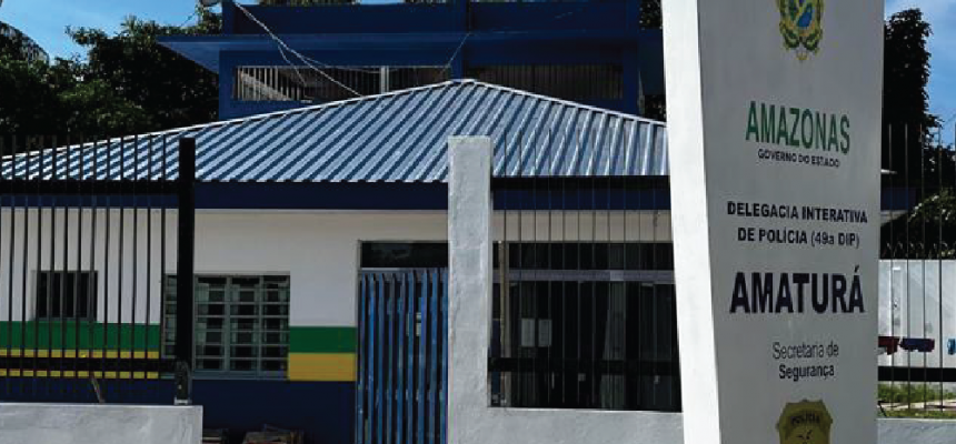 A Polícia Civil do Amazonas (PC-AM), por meio da 49ª Delegacia Interativa de Polícia (DIP) de Amaturá (a 909 quilômetros de Manaus), prendeu em flagrante, no domingo (31), um homem, de 26 anos, por tentativa de homicídio qualificado por motivo fútil contra outro homem, da mesma idade. O crime ocorreu na comunidade Guarani, zona rural do município.